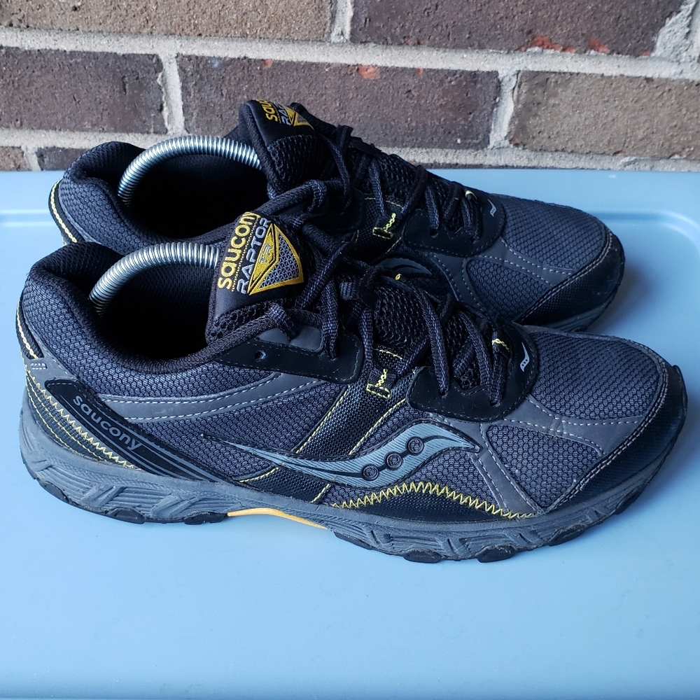 Saucony Grid Raptor TR Athletic Shoes